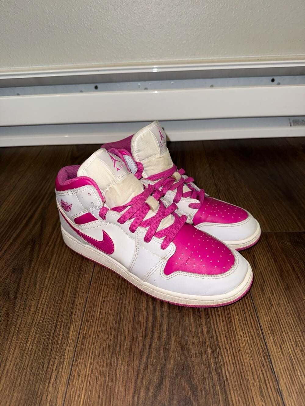 Nike Air Jordan 1 Mid GS 'Fire Pink' White Youth Sneakers Size Women’s 7.5